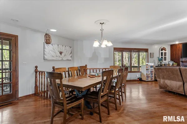 $330,000 | 6487 Rentshler Road, Rochester, IL 62563