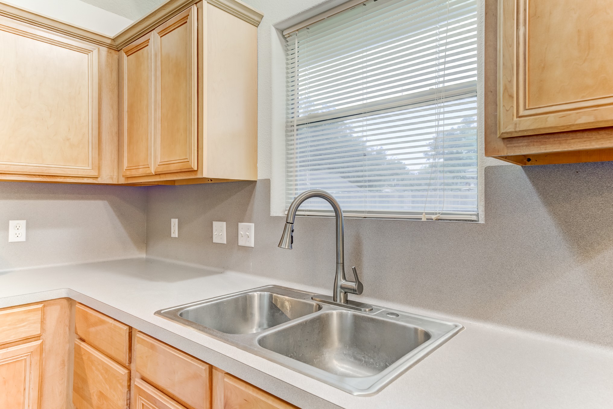 1140 Thomas Drive Angleton, TX 77515 - Photo 19 of 31