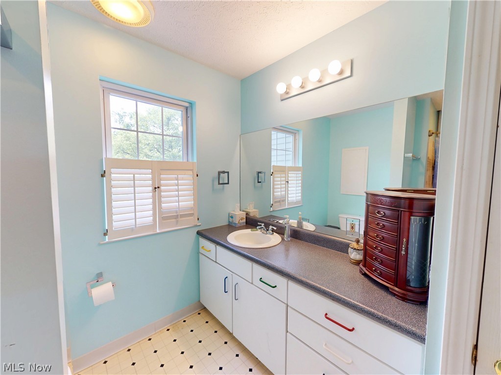 33430 Pettibone Road Solon, OH 44139 - Photo 19 of 37