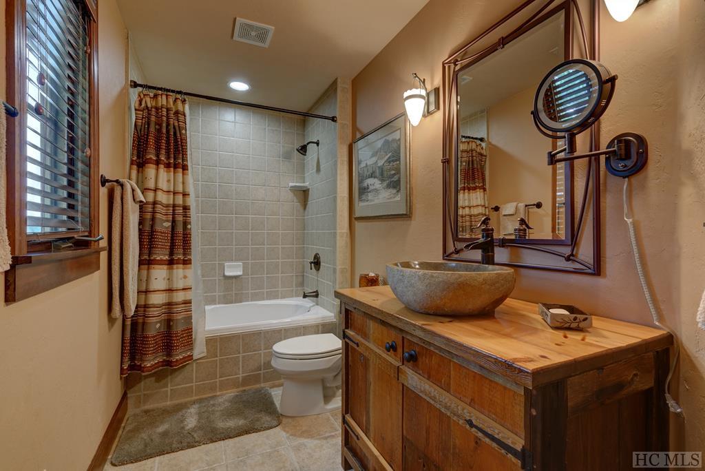 143 Running Fox Road Sapphire, NC 28774 - Photo 26 of 38 Gallery Image 26