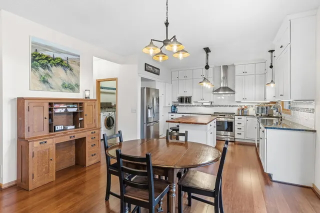 $642,000 | 1200 Creekside Crossing, Stillwater, MN 55082