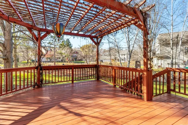 $642,000 | 1200 Creekside Crossing, Stillwater, MN 55082