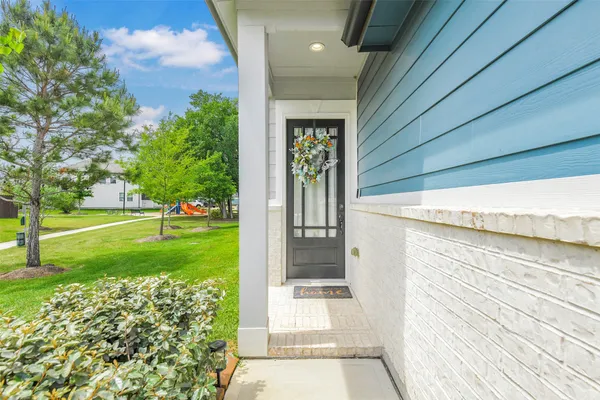 $2,650 | 5526 Hyde Park Drive, Pasadena, TX 77505