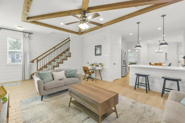 $2,650 | 5526 Hyde Park Drive, Pasadena, TX 77505