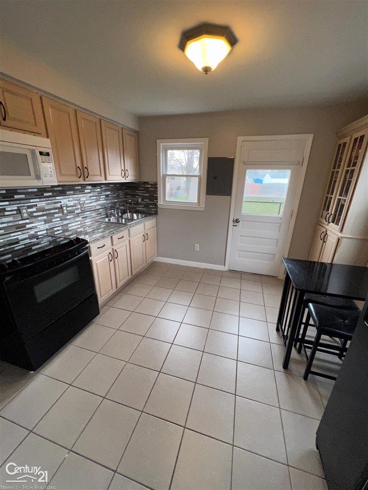 6703 Campbell Street Taylor, MI 48180 - Photo 7 of 18