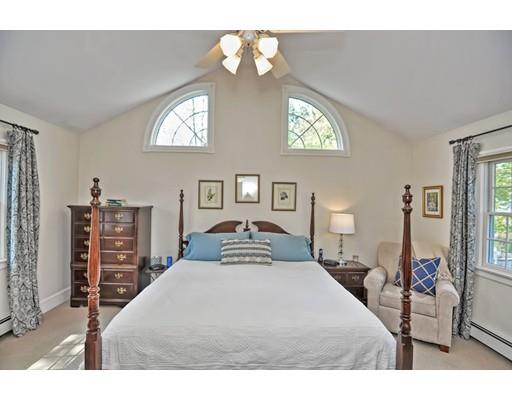24 Pilgrim Road Wellesley, MA 02481 - Photo 17 of 29