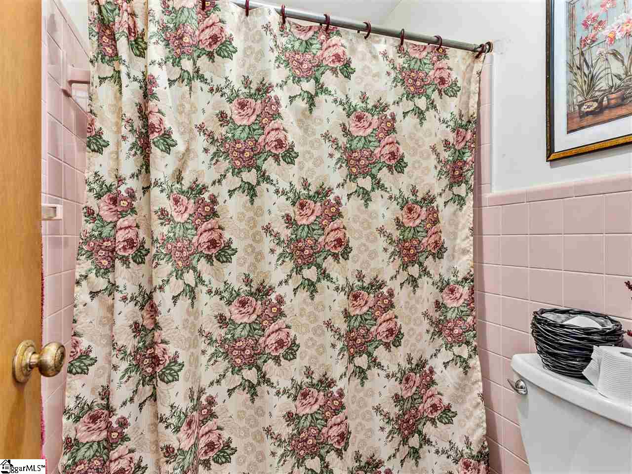 27 Rollingreen Road Greer, SC 29651 - Photo 24 of 32 Gallery Image 24