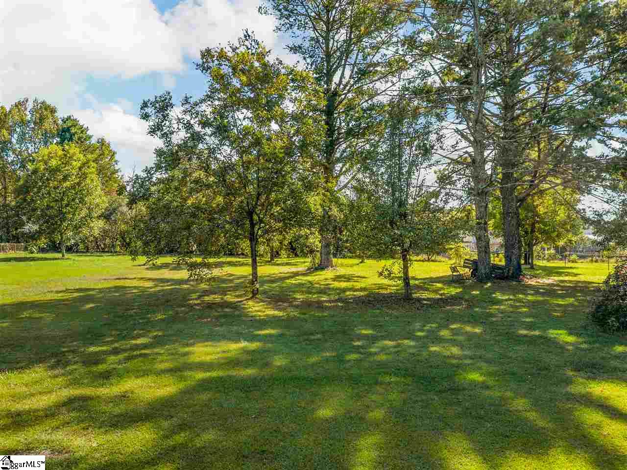 27 Rollingreen Road Greer, SC 29651 - Photo 28 of 32 Gallery Image 28