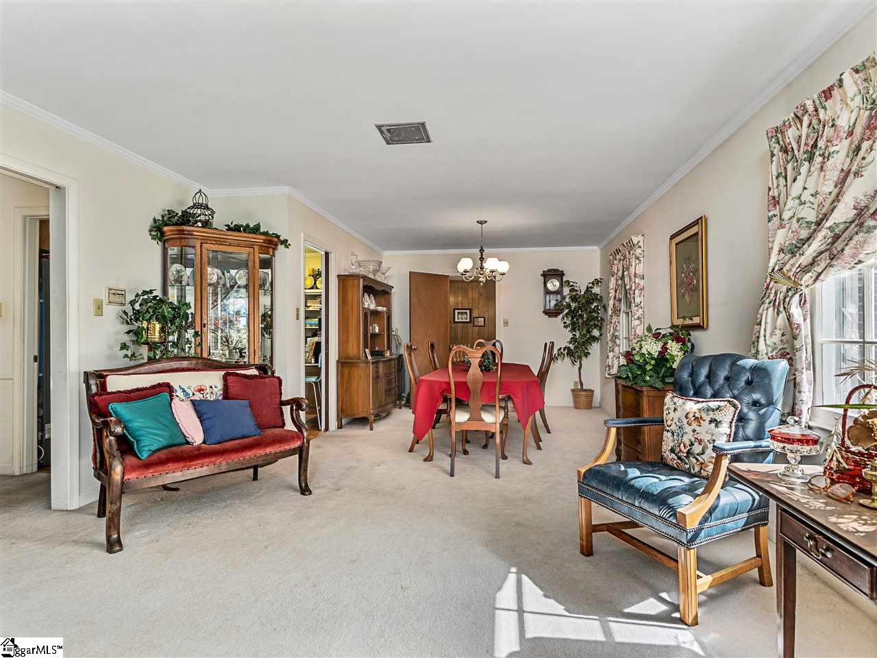 27 Rollingreen Road Greer, SC 29651 - Photo 10 of 32 Gallery Image 10