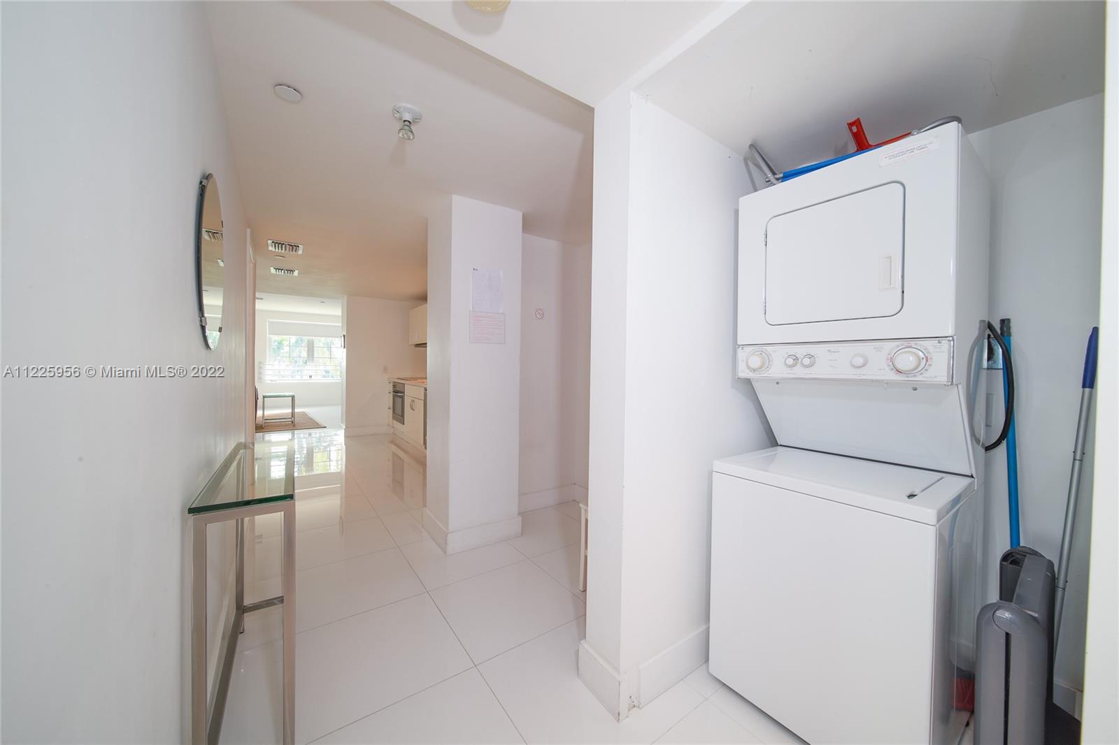Flamingo-Lummus Miami Beach, FL 33139 - Photo 21 of 28 a bathroom with a toilet and a shower