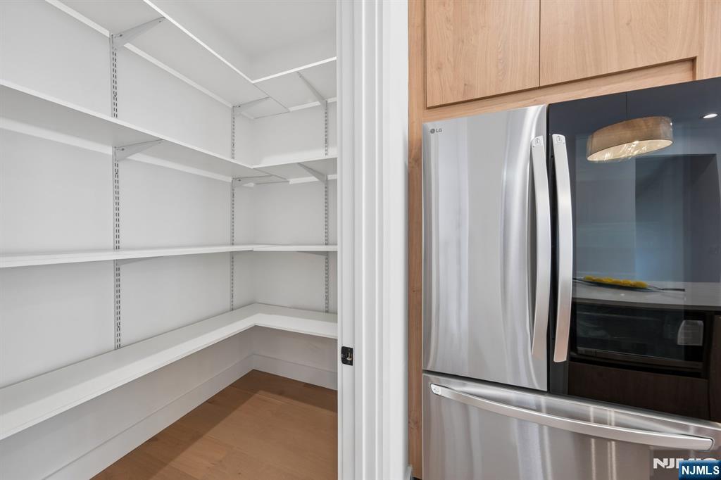 43 Grove Street Tenafly, NJ 07670 - Photo 11 of 37