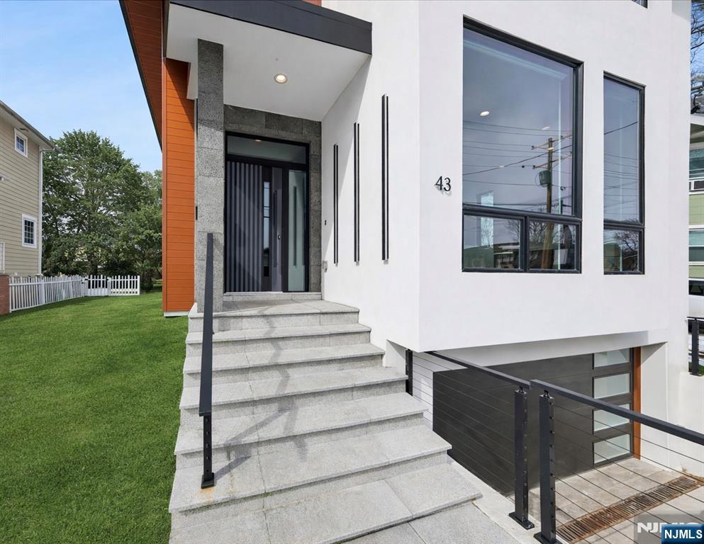 43 Grove Street Tenafly, NJ 07670 - Photo 2 of 37