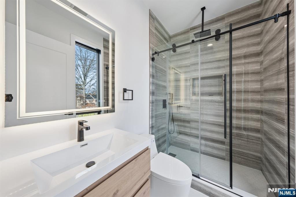 43 Grove Street Tenafly, NJ 07670 - Photo 29 of 37