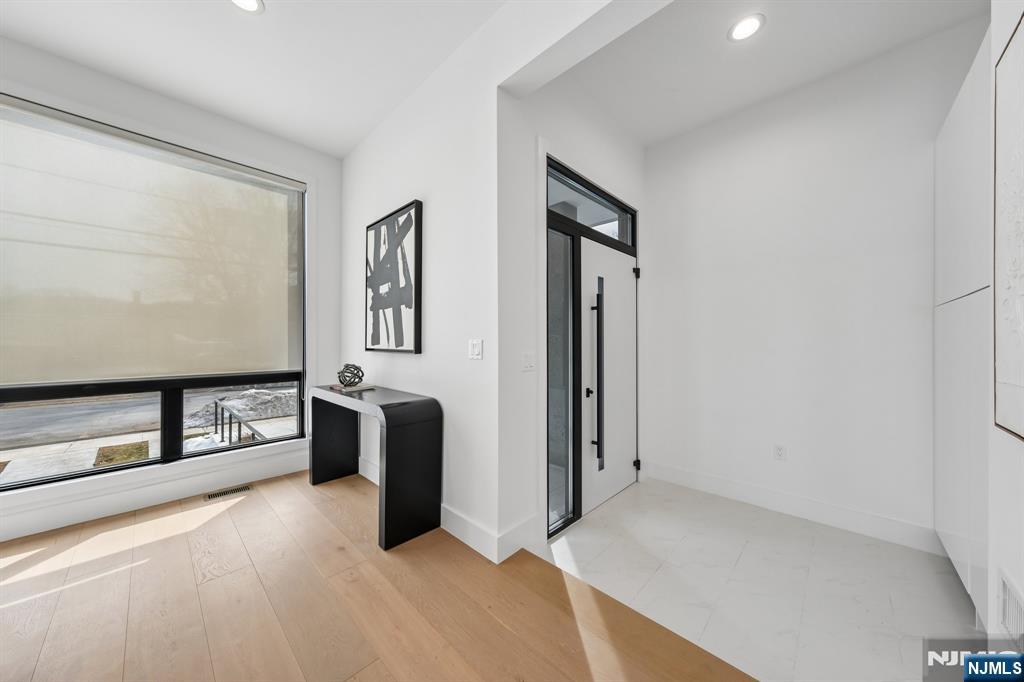 43 Grove Street Tenafly, NJ 07670 - Photo 3 of 37