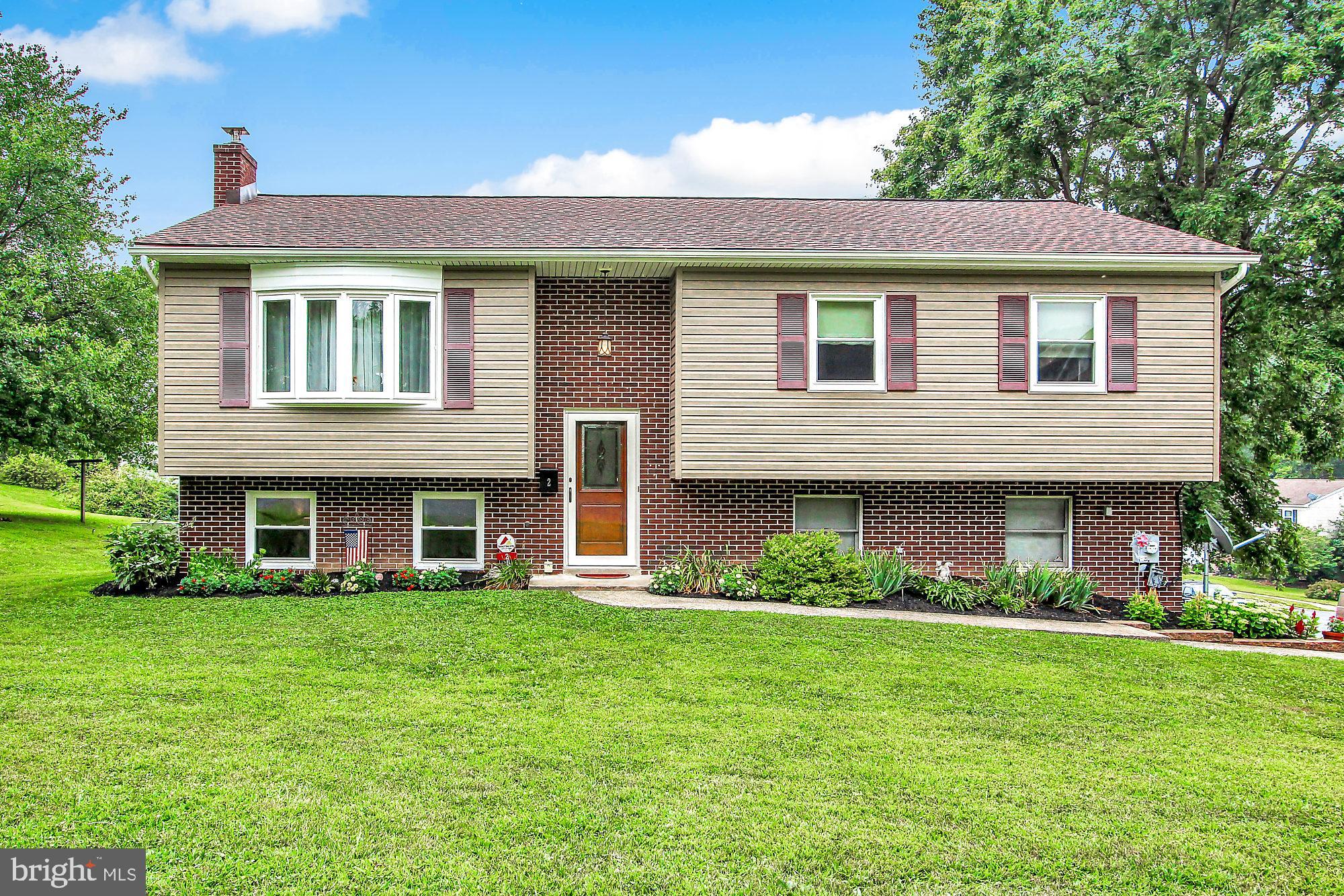 2 Briarcliff Road Elizabethtown, PA 17022 - Photo 1 of 27 Main View