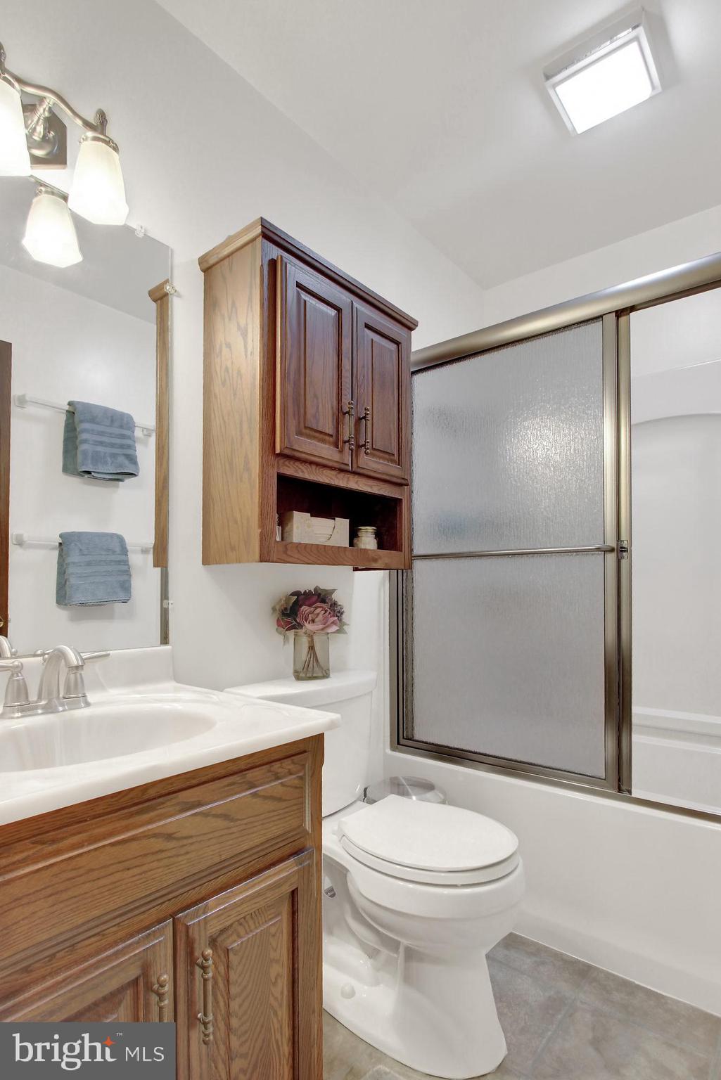 2 Briarcliff Road Elizabethtown, PA 17022 - Photo 15 of 27 Bathroom