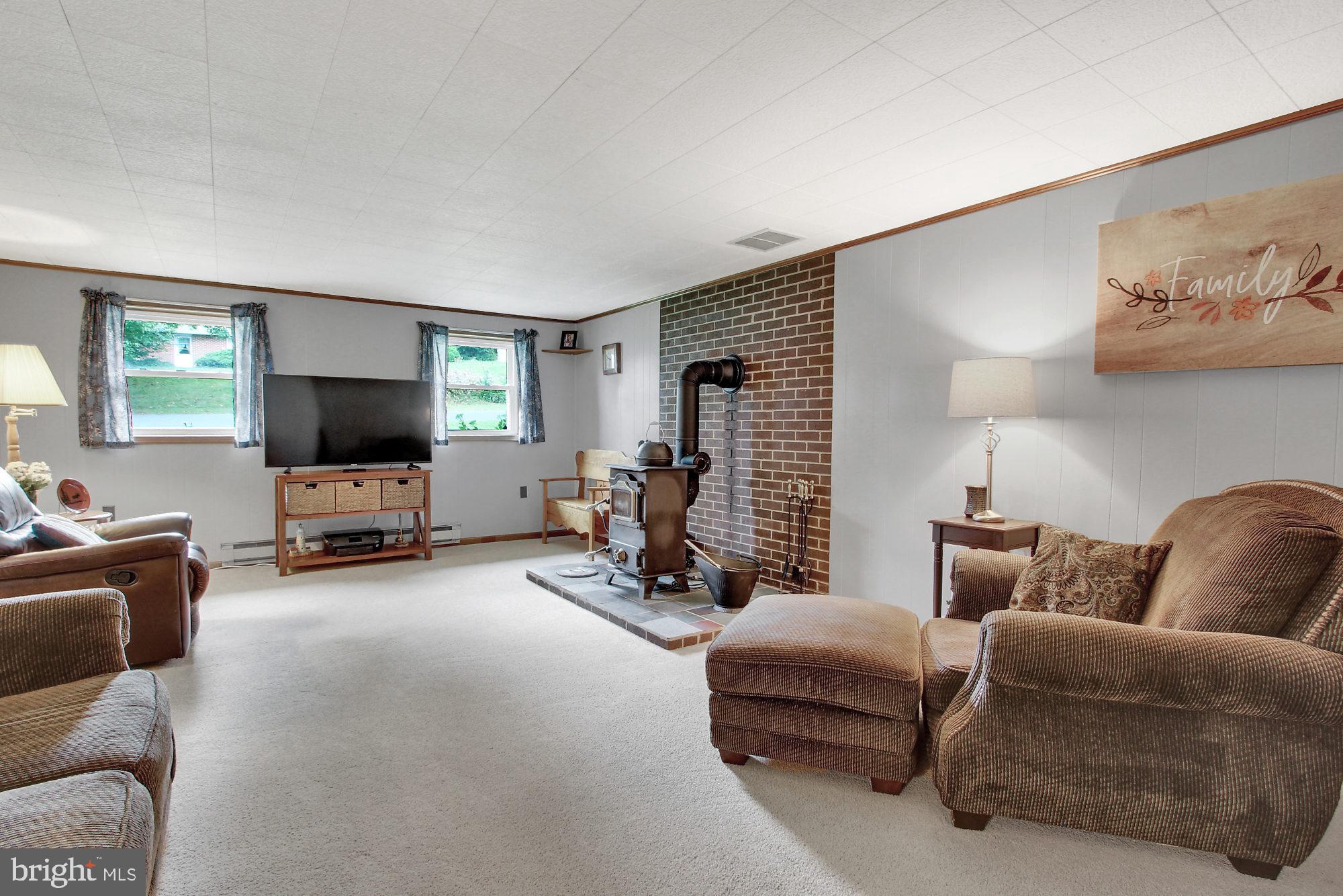 2 Briarcliff Road Elizabethtown, PA 17022 - Photo 16 of 27 Family Room