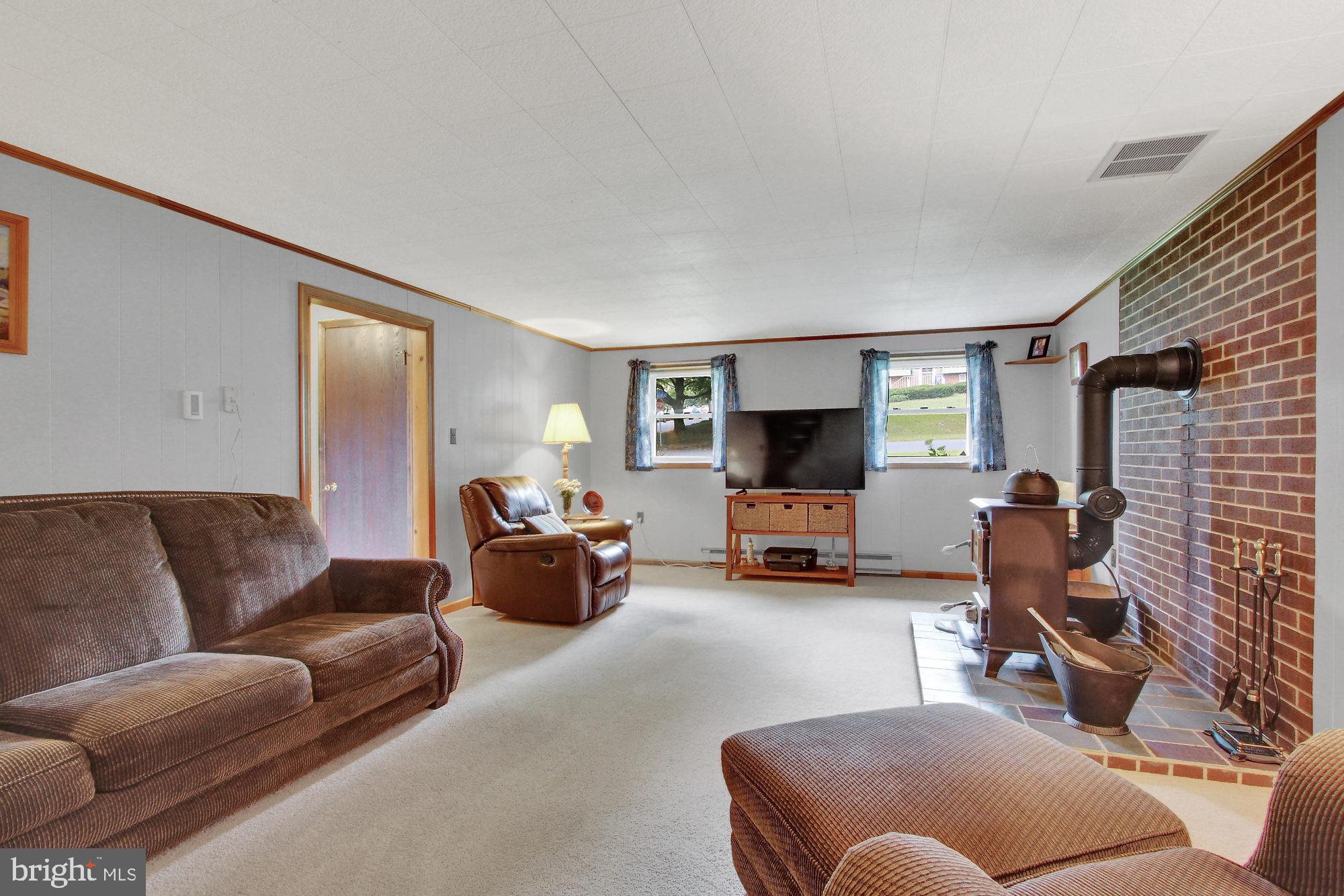 2 Briarcliff Road Elizabethtown, PA 17022 - Photo 17 of 27 Family Room