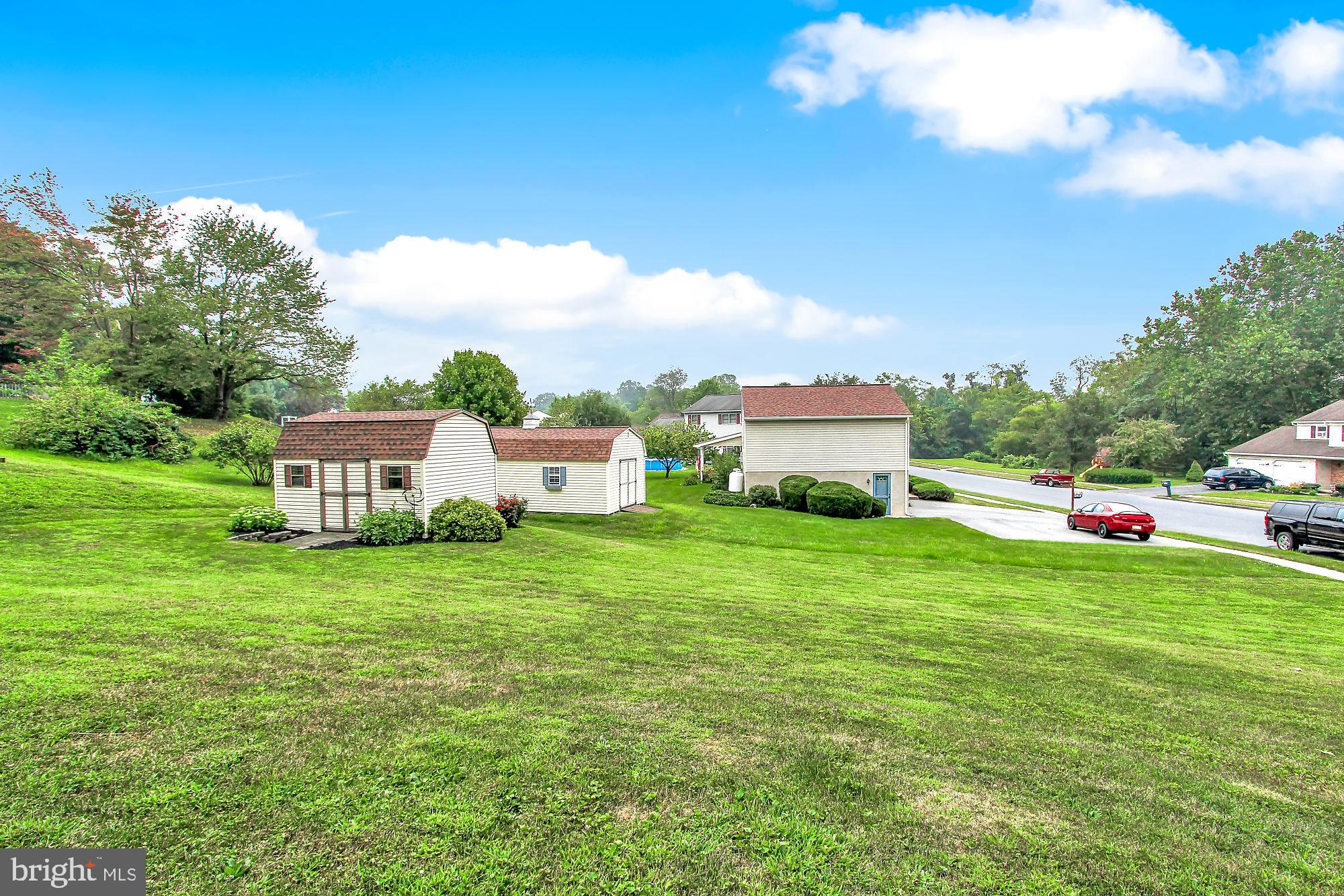 2 Briarcliff Road Elizabethtown, PA 17022 - Photo 24 of 27 Yard