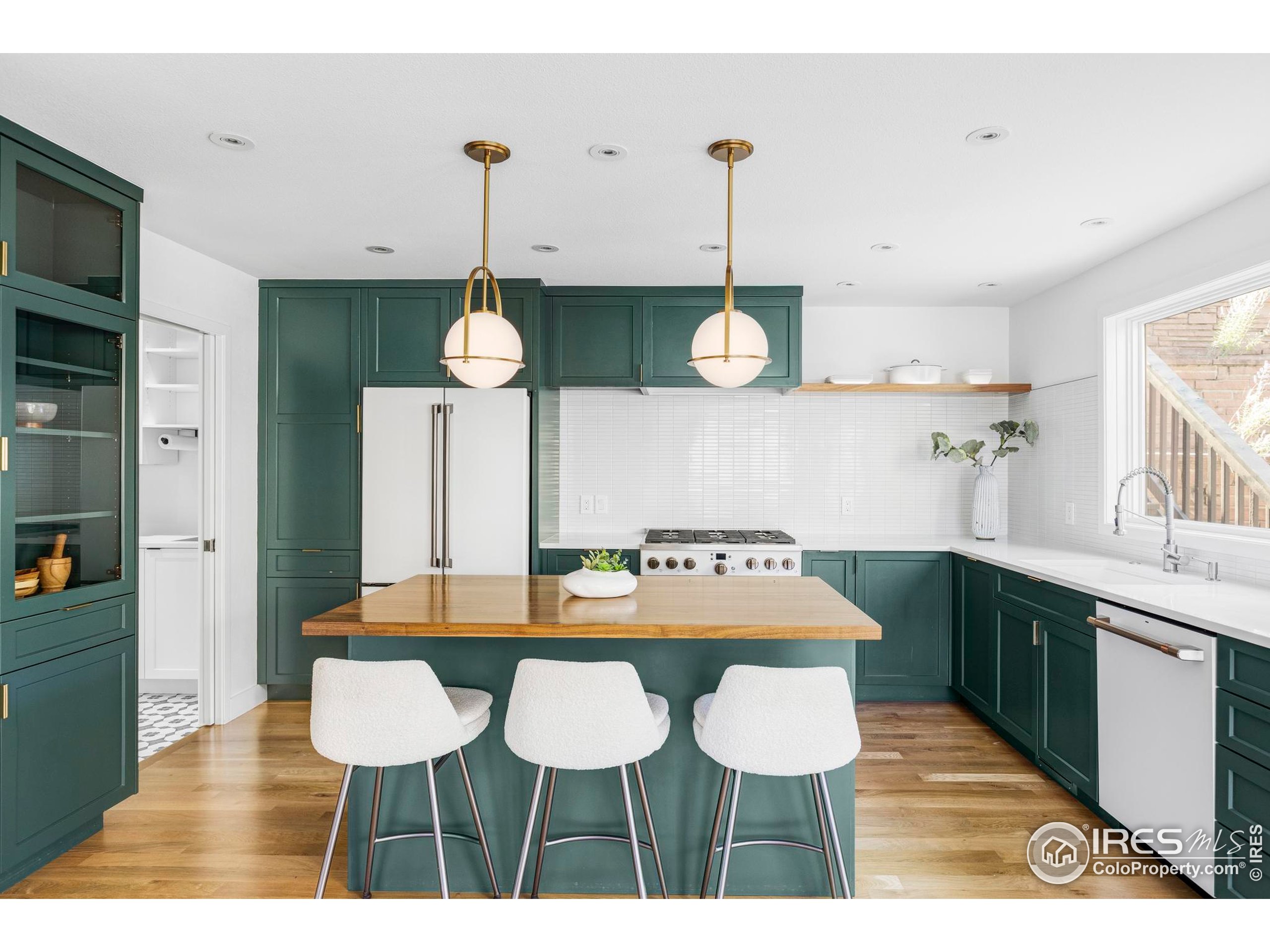 71 Ridge Drive Boulder, CO 80304 - Photo 3 of 42