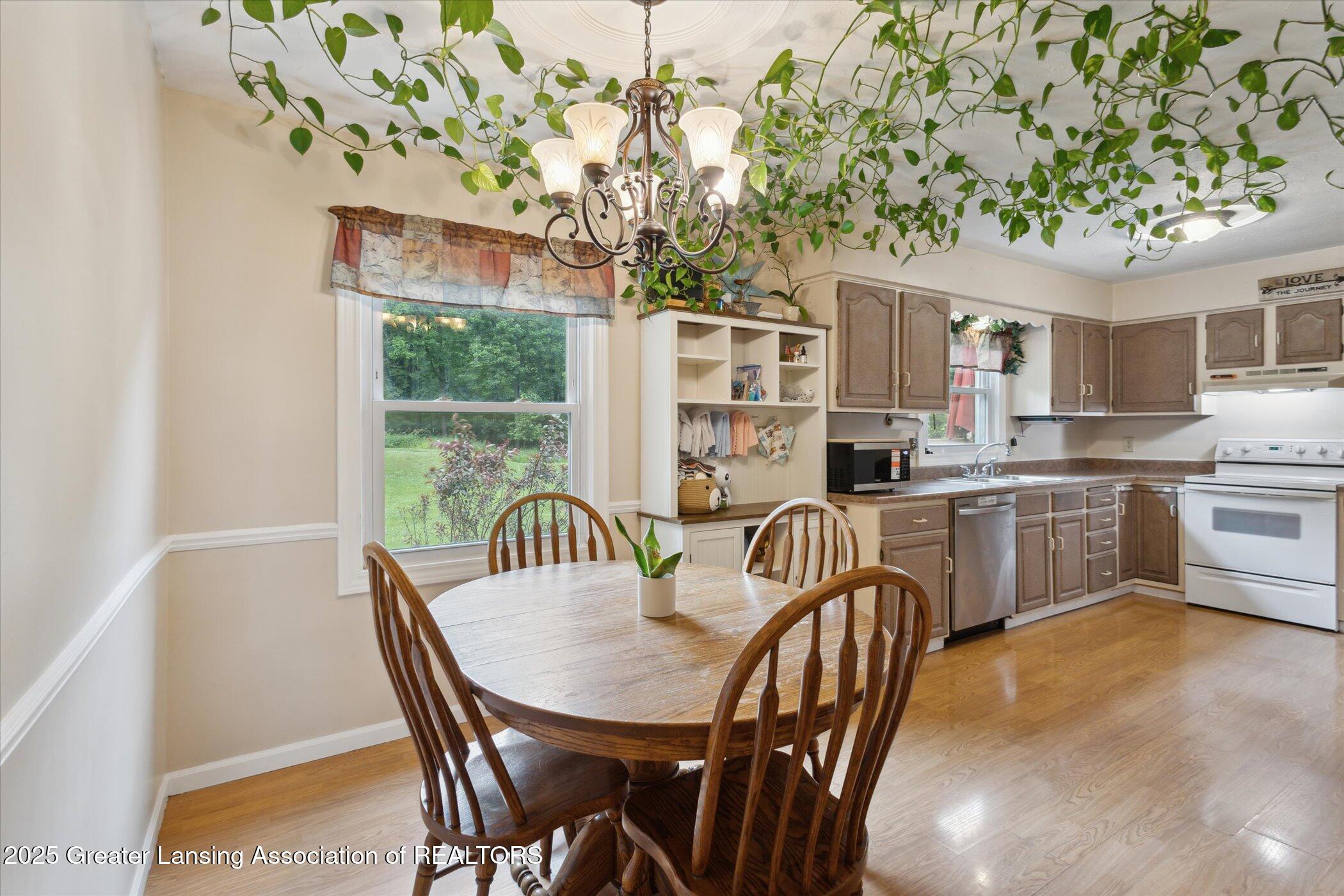 5848 South St Clair Road St. Johns, MI 48879 - Photo 7 of 54 18-5848-S-St-Clair-Rd-St-Johns-MI-48879-