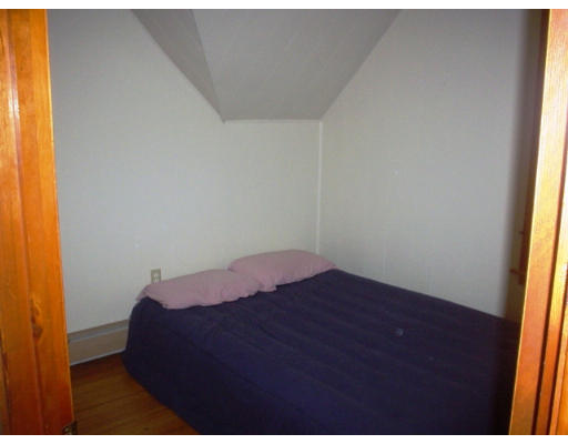 377 Anthony Street Fall River, MA 02721 - Photo 9 of 10