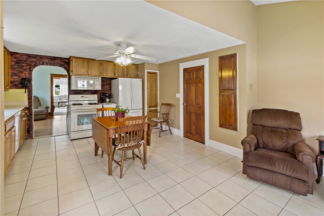 363 Mendon Road Attleboro, MA 02703 - Photo 9 of 39 Gallery Image 9