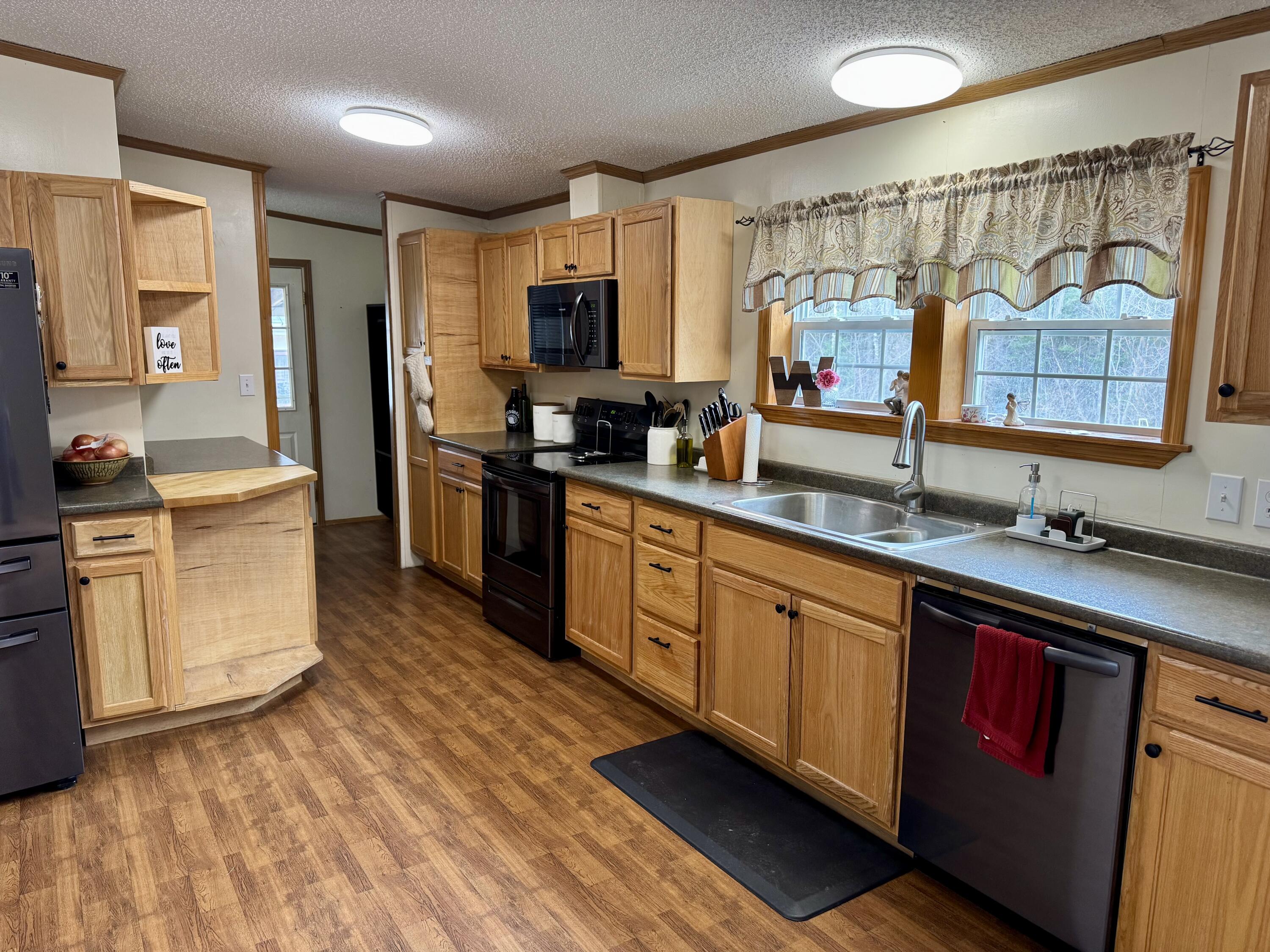 348 Patent Road Peru, NY 12972 - Photo 10 of 38 Gallery Image 10