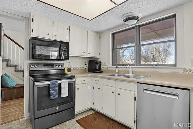 $315,000 | 51 Berkshire Drive, Washington, MO 63090