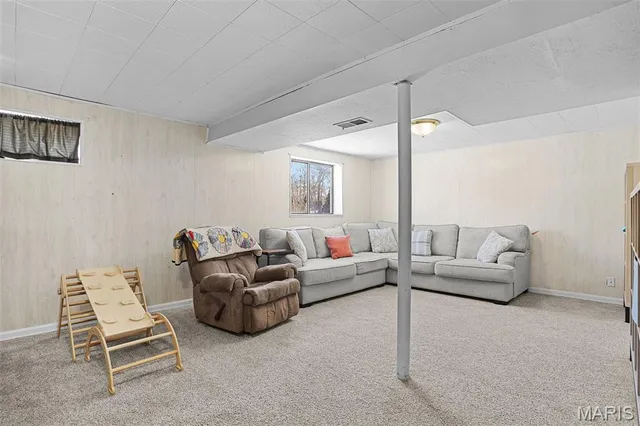 $315,000 | 51 Berkshire Drive, Washington, MO 63090