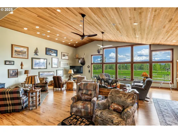 $1,950,000 | 60 Jennings Road, Trout Lake, WA 98650