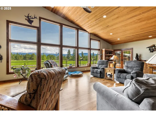 $1,950,000 | 60 Jennings Road, Trout Lake, WA 98650