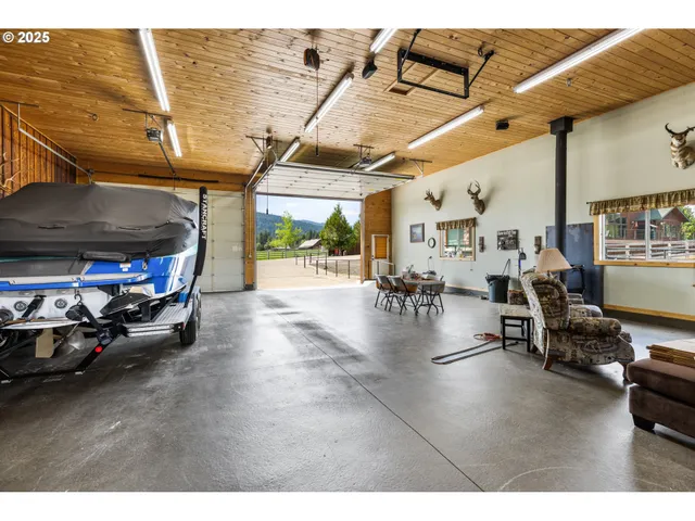 $1,950,000 | 60 Jennings Road, Trout Lake, WA 98650