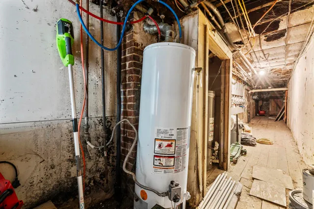 $899,900 | 28 Hill Street, Waterbury, CT 06704