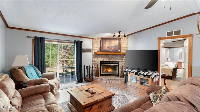 $349,900 | 916 Scenic River Road, Madisonville, TN 37354