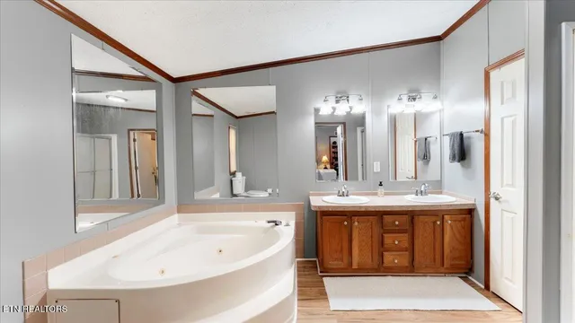 $349,900 | 916 Scenic River Road, Madisonville, TN 37354