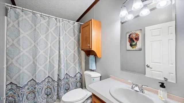 $349,900 | 916 Scenic River Road, Madisonville, TN 37354