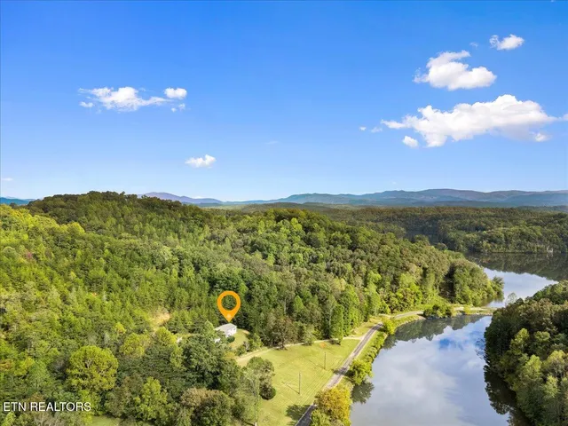 $349,900 | 916 Scenic River Road, Madisonville, TN 37354