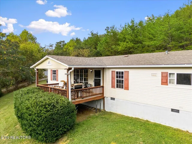 $349,900 | 916 Scenic River Road, Madisonville, TN 37354