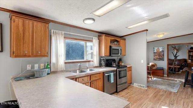 $349,900 | 916 Scenic River Road, Madisonville, TN 37354