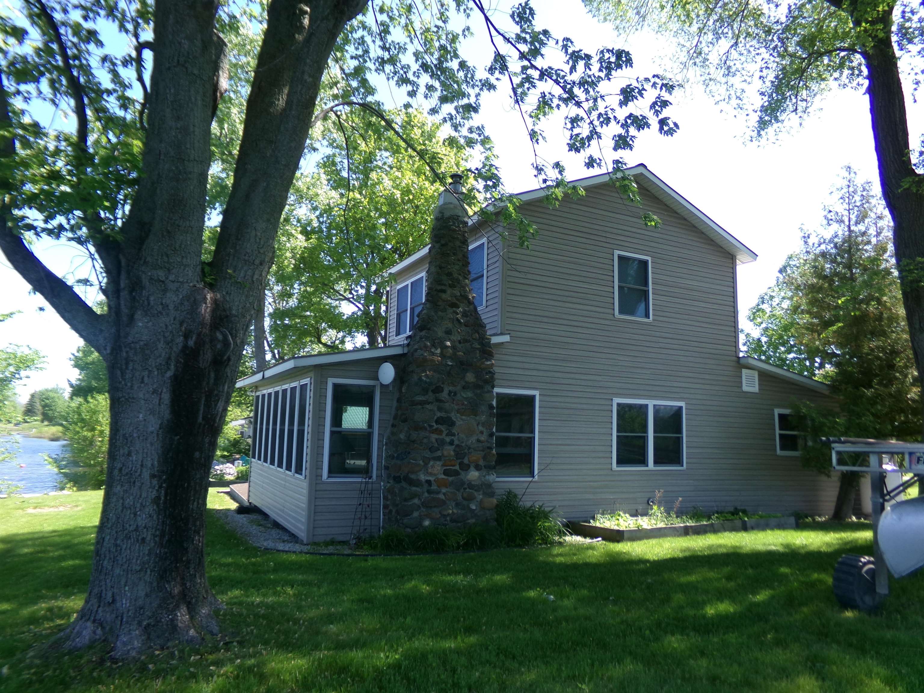20 Sunset Harbor Road Swanton, VT 05488 - Photo 2 of 42
