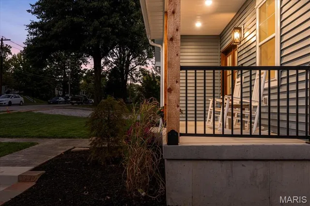 $865,000 | 814 Holland Avenue, Webster Groves, MO 63119