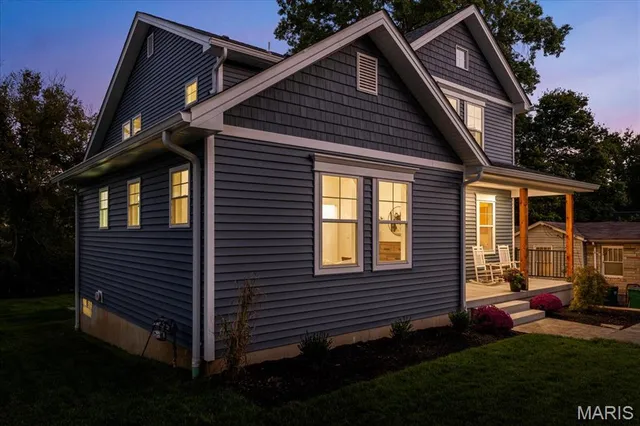 $865,000 | 814 Holland Avenue, Webster Groves, MO 63119