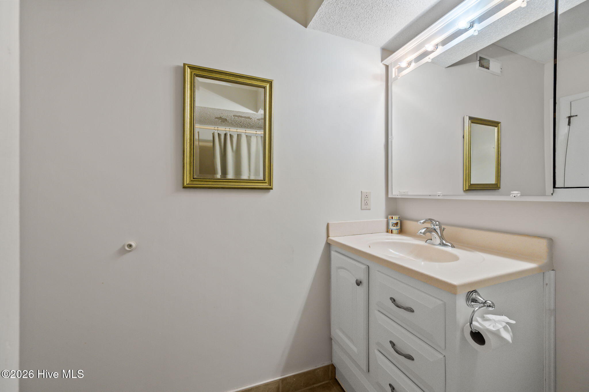 2000 New River Inlet Road, Unit 3105 North Topsail Beach, NC 28460 - Photo 24 of 42 24-web-or-mls-_RAD7304