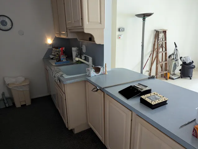 $139,900 | 32080 Grand River Avenue, Unit 81, Farmington, MI 48336