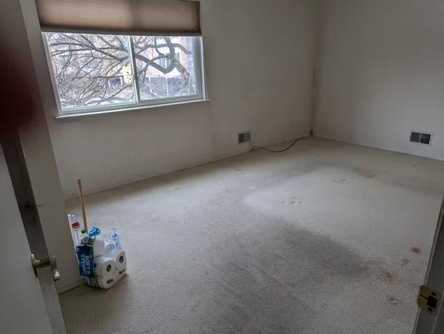 $139,900 | 32080 Grand River Avenue, Unit 81, Farmington, MI 48336