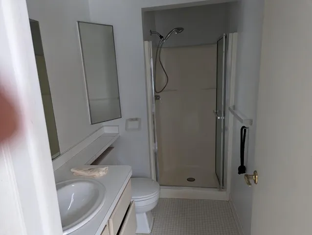 $139,900 | 32080 Grand River Avenue, Unit 81, Farmington, MI 48336