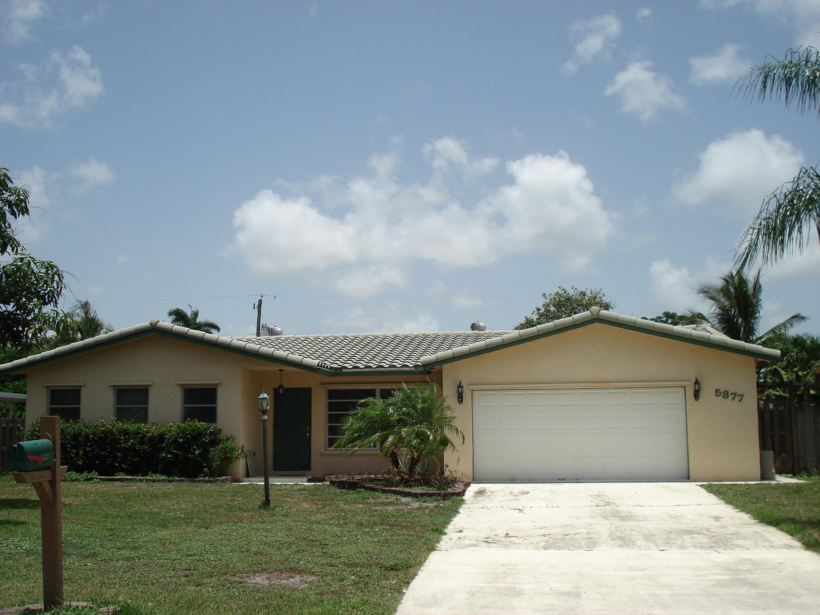 5377 Garfield Road Delray Beach, FL 33484 - Photo 1 of 16 Front exterior