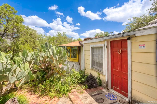 $1,725,000 | 2422 Hillcrest Drive, San Antonio, TX 78228