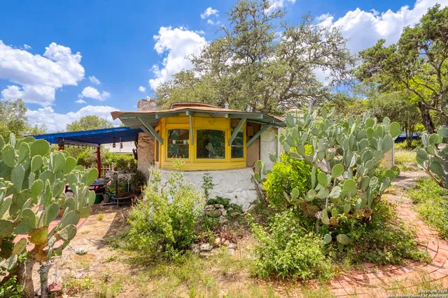 $1,725,000 | 2422 Hillcrest Drive, San Antonio, TX 78228